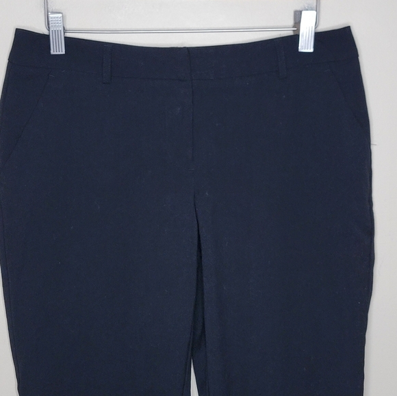 Apt. 9 | Classic Black Slim Straight Leg Pants Size 8 - Picture 2 of 4